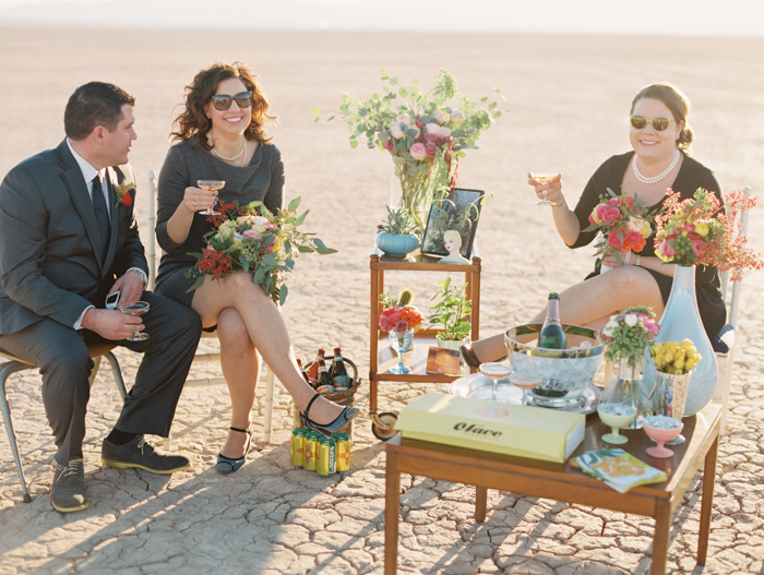 vegas pop up styled desert wedding photo flora pop