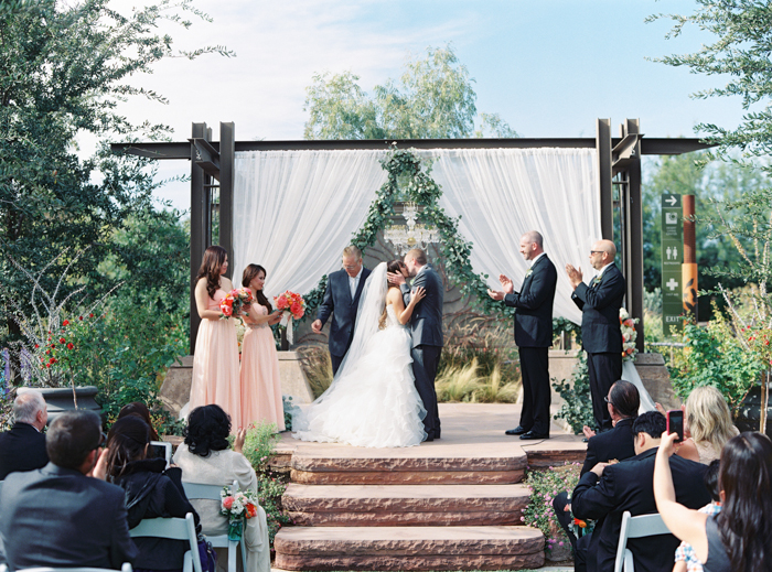 romantic desert arboretum vegas wedding photo Springs Preserve