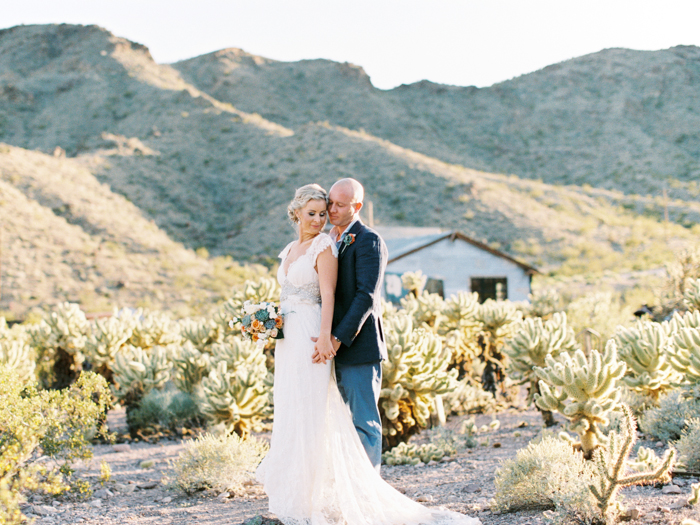 las vegas desert destination wedding photo