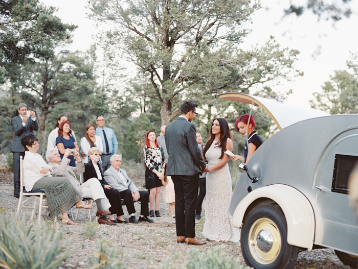 mountainside flora pop wedding