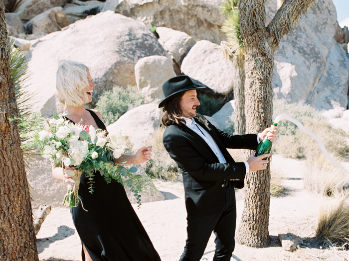 chic joshua tree elopement photo | gaby j photography