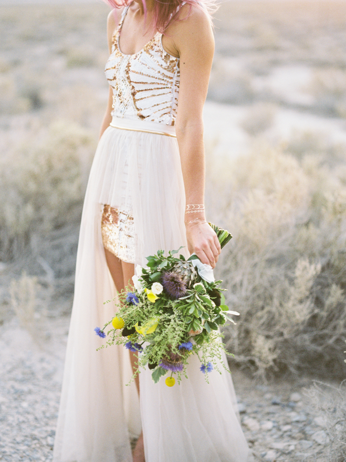 stylish corn creek nv desert elopement | gaby j photography | winona australia wedding dress