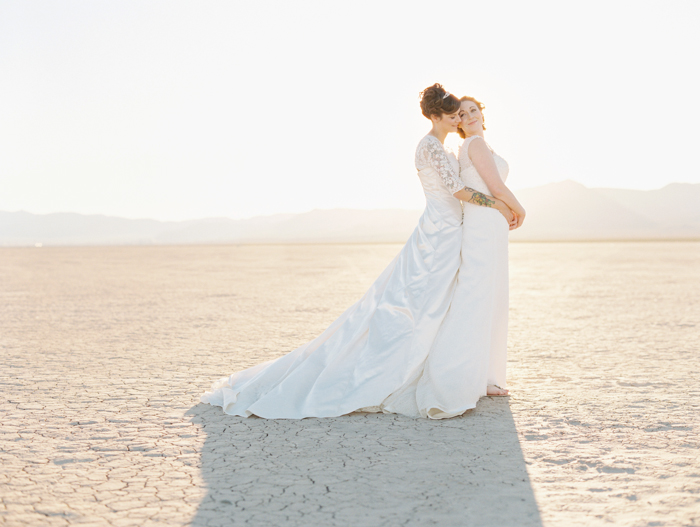 romantic eldorado dry lake bed elopement | las vegas elopement photographer| gaby j photography | same sex desert elopement inspiration
