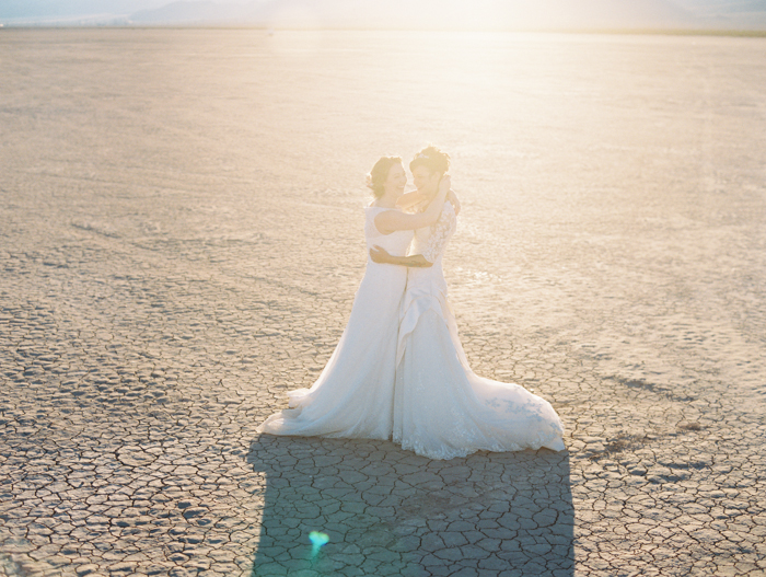 romantic eldorado dry lake bed elopement | las vegas elopement photographer| gaby j photography | same sex desert elopement inspiration