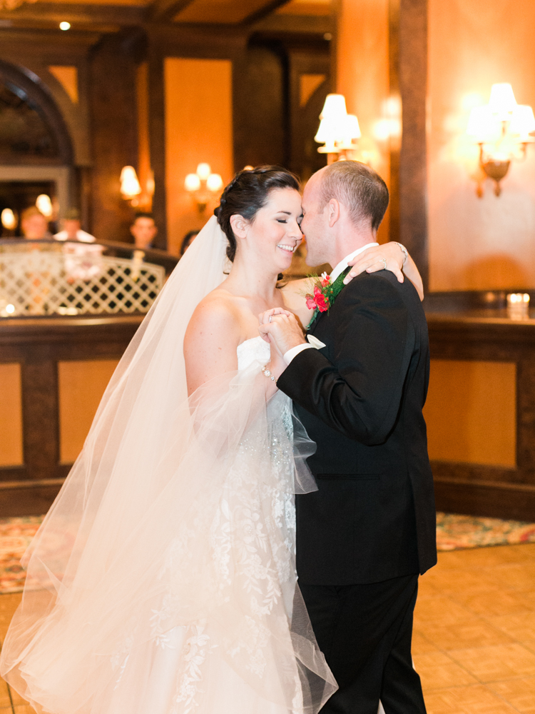 classic JW Mariott Las Vegas Wedding | las vegas wedding photographer | gaby j photography