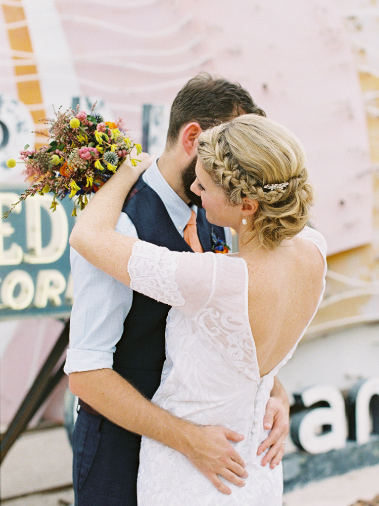 vintage las vegas signs wedding | gaby j photography | las vegas wedding photographer | flora pop flowers | grace loves lace phoenix wedding dress