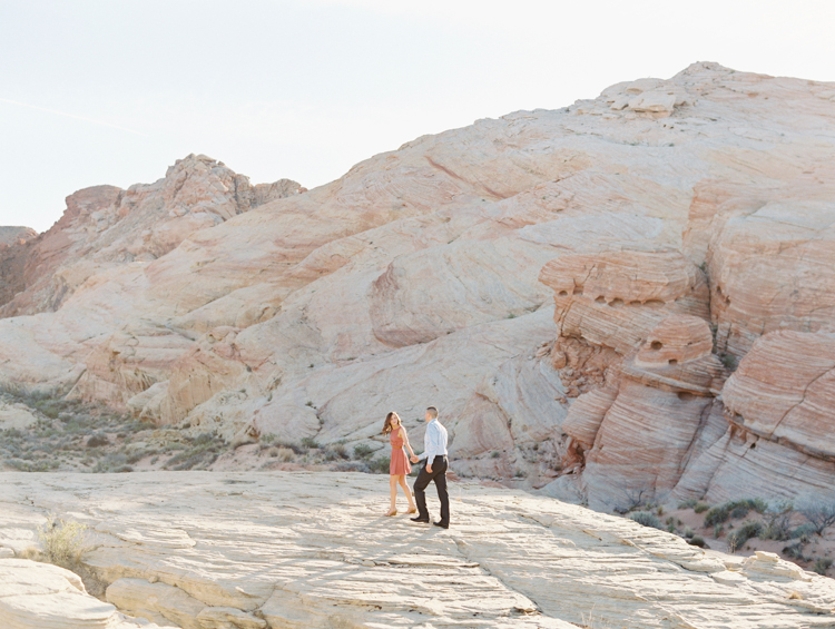 las vegas engagement photographer | valley of fire engagement photography | desert engagement locations | gaby j photography