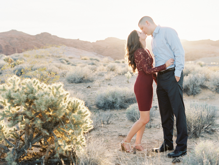 las vegas engagement photographer | valley of fire engagement photography | desert engagement locations | gaby j photography