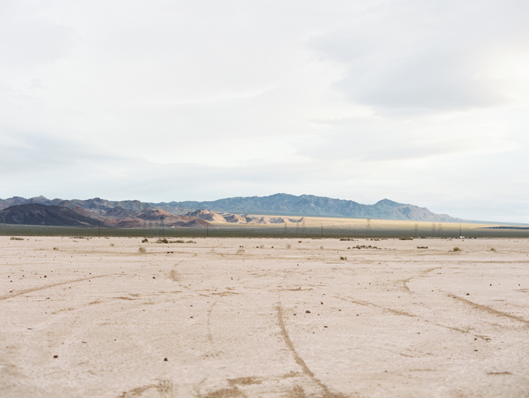 desert dust storm wedding | las vegas elopement photographer | gaby j photography | flora pop elopement