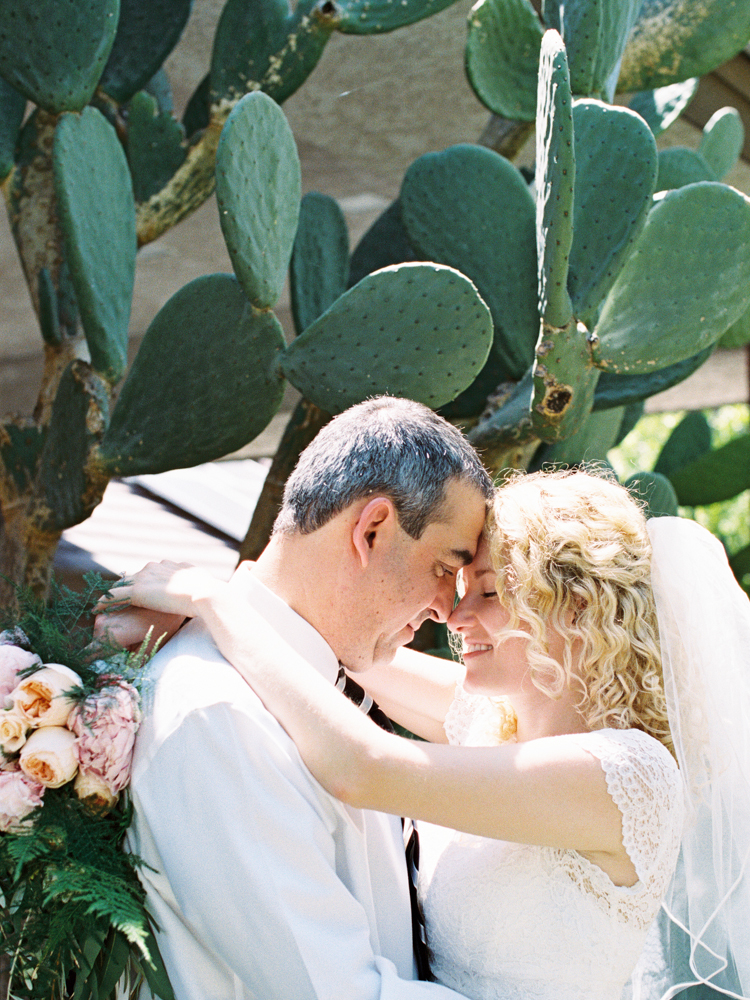 private las vegas estate wedding | backyard garden elopement in las vegas | gaby j photography | flora pop