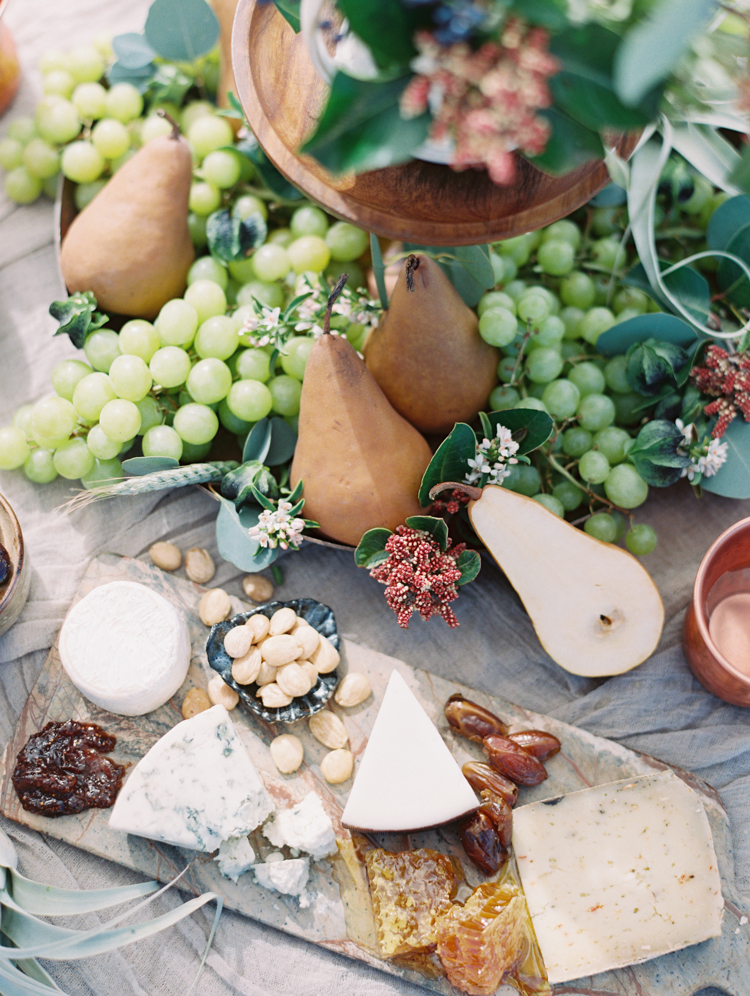 moroccan inspired desert wedding | gaby j photography | desert wedding inspiration with a camel