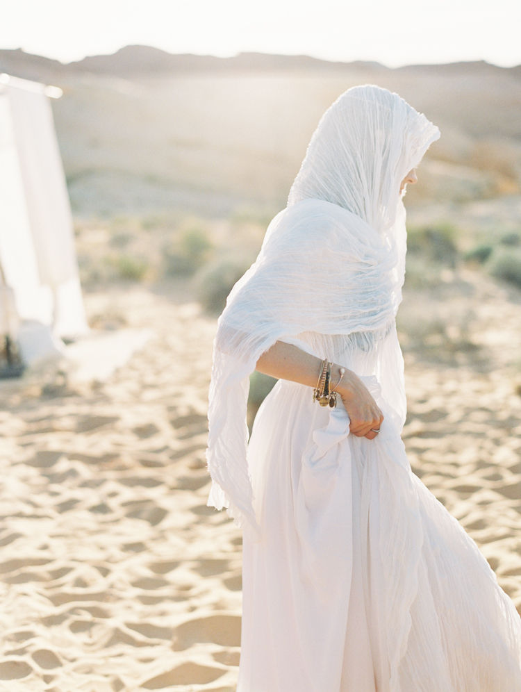 moroccan inspired desert wedding | gaby j photography | desert wedding inspiration with a camel