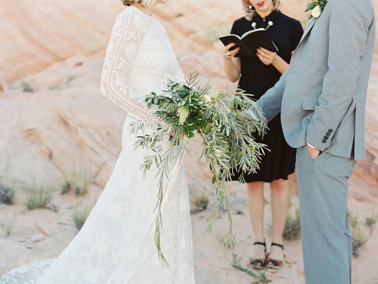 amangiri inspired desert wedding | amangiri desert elopement | gaby j photography | flora pop | desert elopement