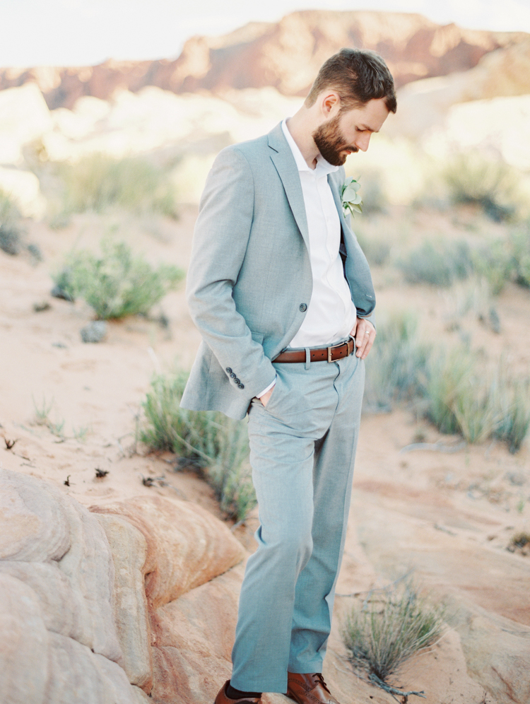 amangiri inspired desert wedding | amangiri desert elopement | gaby j photography | flora pop | desert elopement