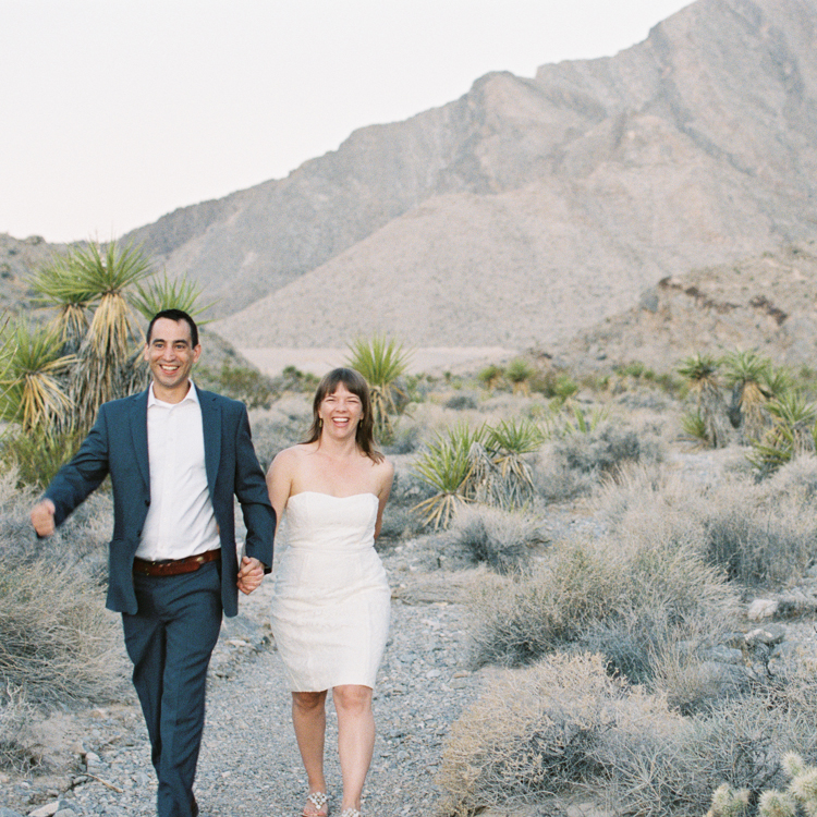 sunrise elopement in las vegas | las vegas elopement photographers | sunrise desert ceremony | gaby j photography