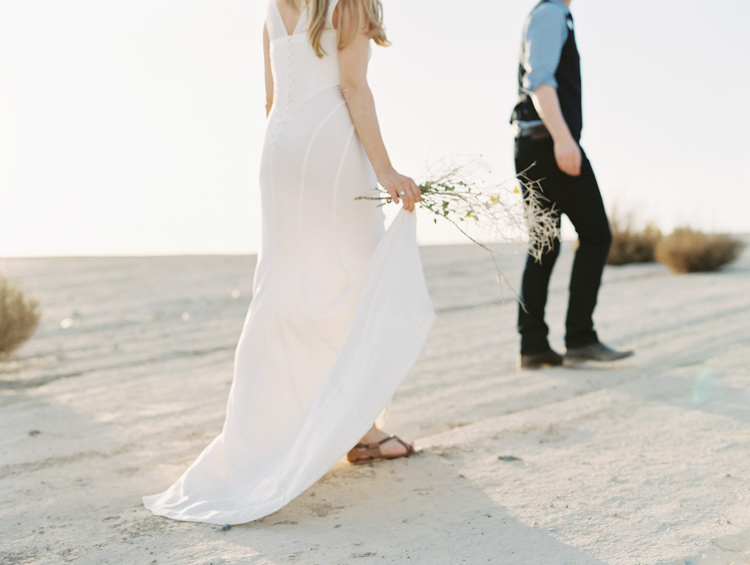 las vegas desert elopement photographers | gaby j photography | desert elopement inspiration