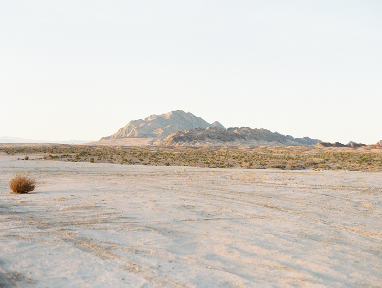 las vegas desert elopement photographers | gaby j photography | desert elopement inspiration