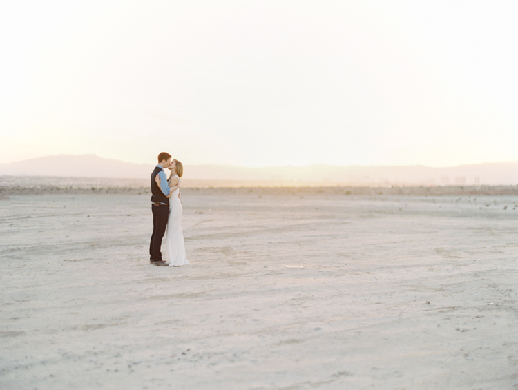 las vegas desert elopement photographers | gaby j photography | desert elopement inspiration