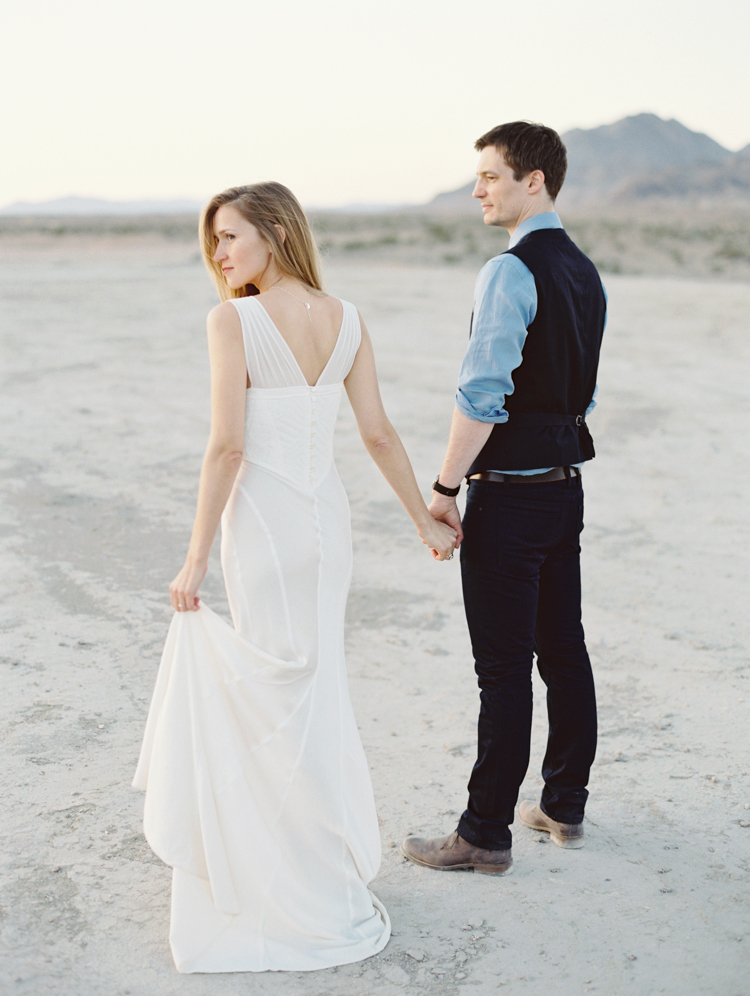 las vegas desert elopement photographers | gaby j photography | desert elopement inspiration