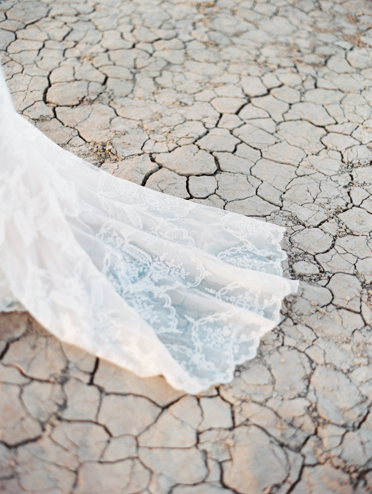 unconventional las vegas wedding | gaby j photography | dry lake bed wedding photo