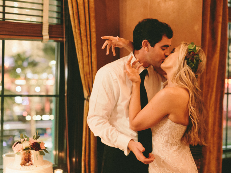 unconventional las vegas wedding | gaby j photography | smith and wollensky wedding reception