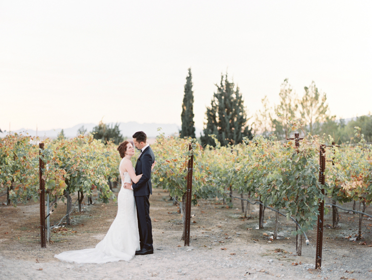 pahrump valley winery wedding photographers | gaby j photography | intimate las vegas wedding ideas