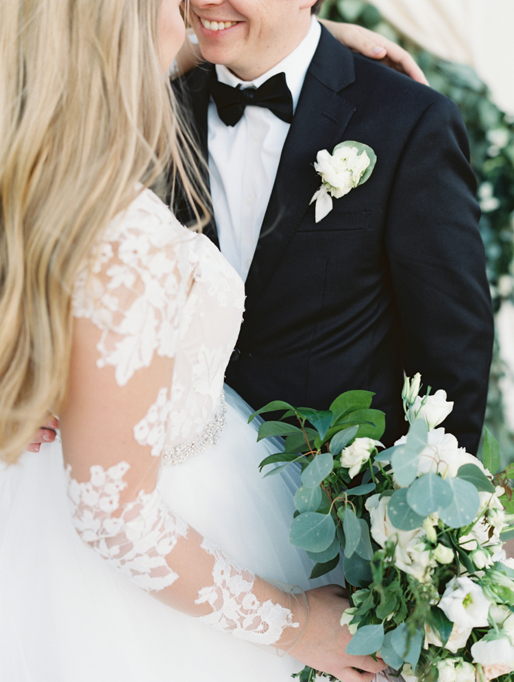 classic and romantic wedding in las vegas