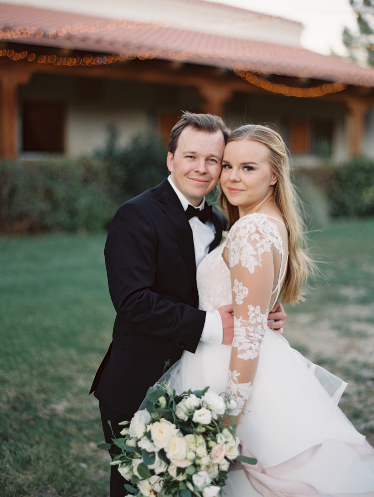 timeless and romantic wedding in las vegas