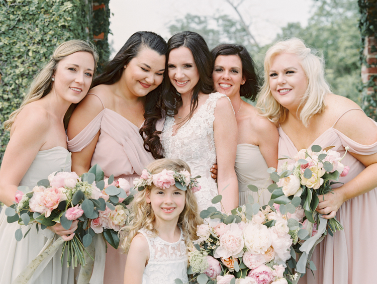 bride with bridesmaids southern wedding photographers