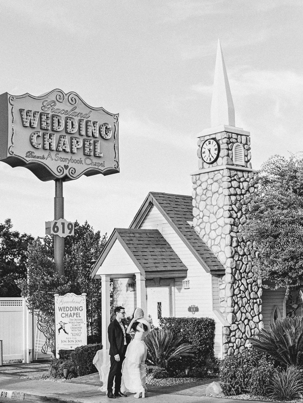 modern downtown las vegas wedding