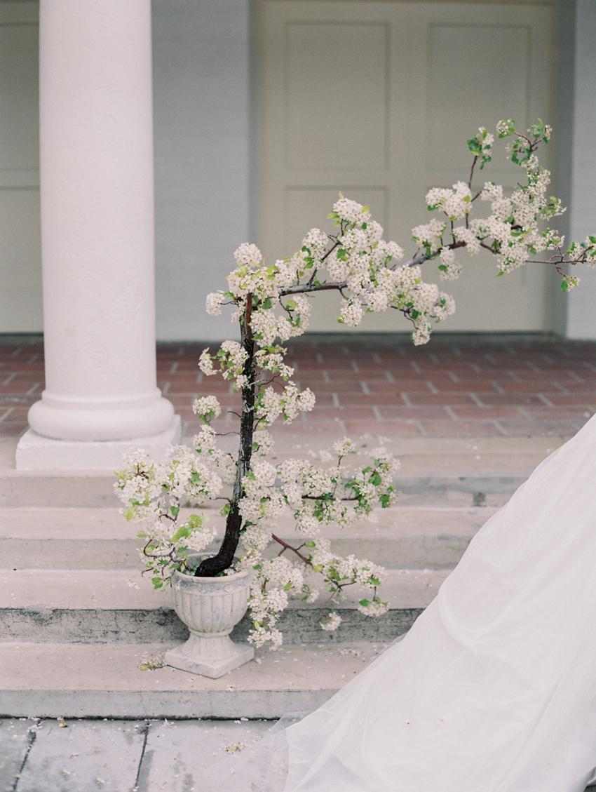 spring wedding ideas flower branches