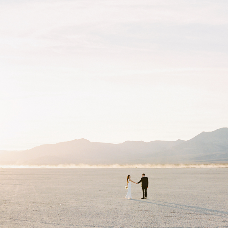 las vegas dry lake bed wedding