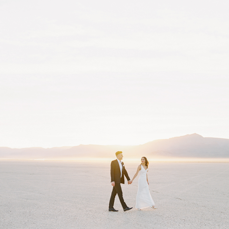 las vegas dry lake bed elopement