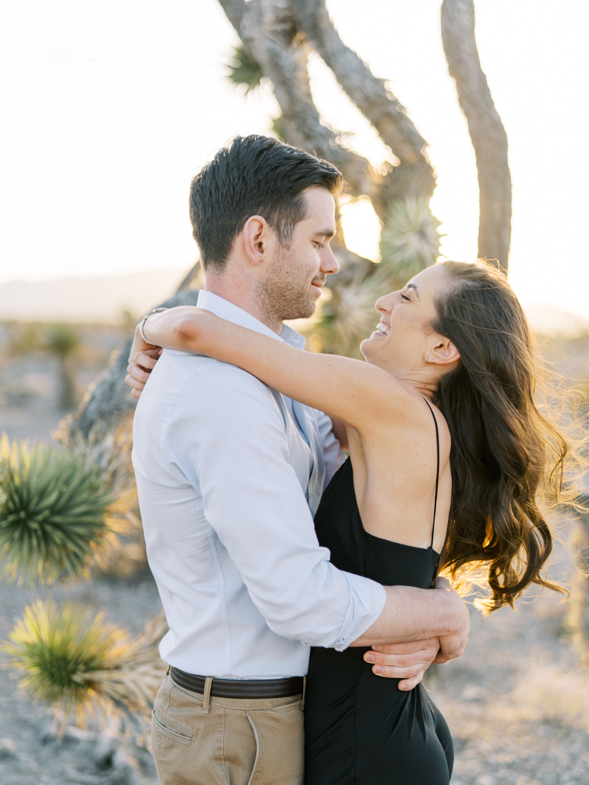 engagement photos in the desert