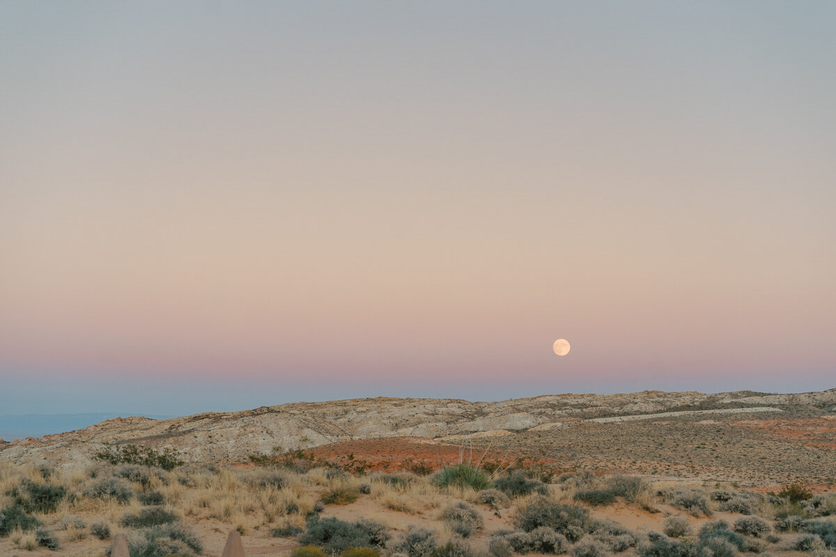 valley of fire gold ridge full moon in the desert during dusk