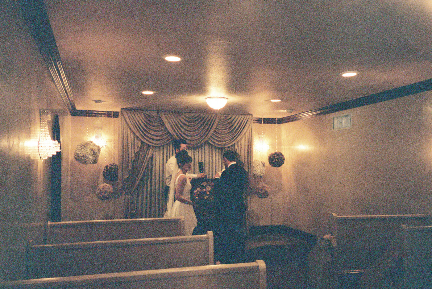 graceland wedding chapel ceremony