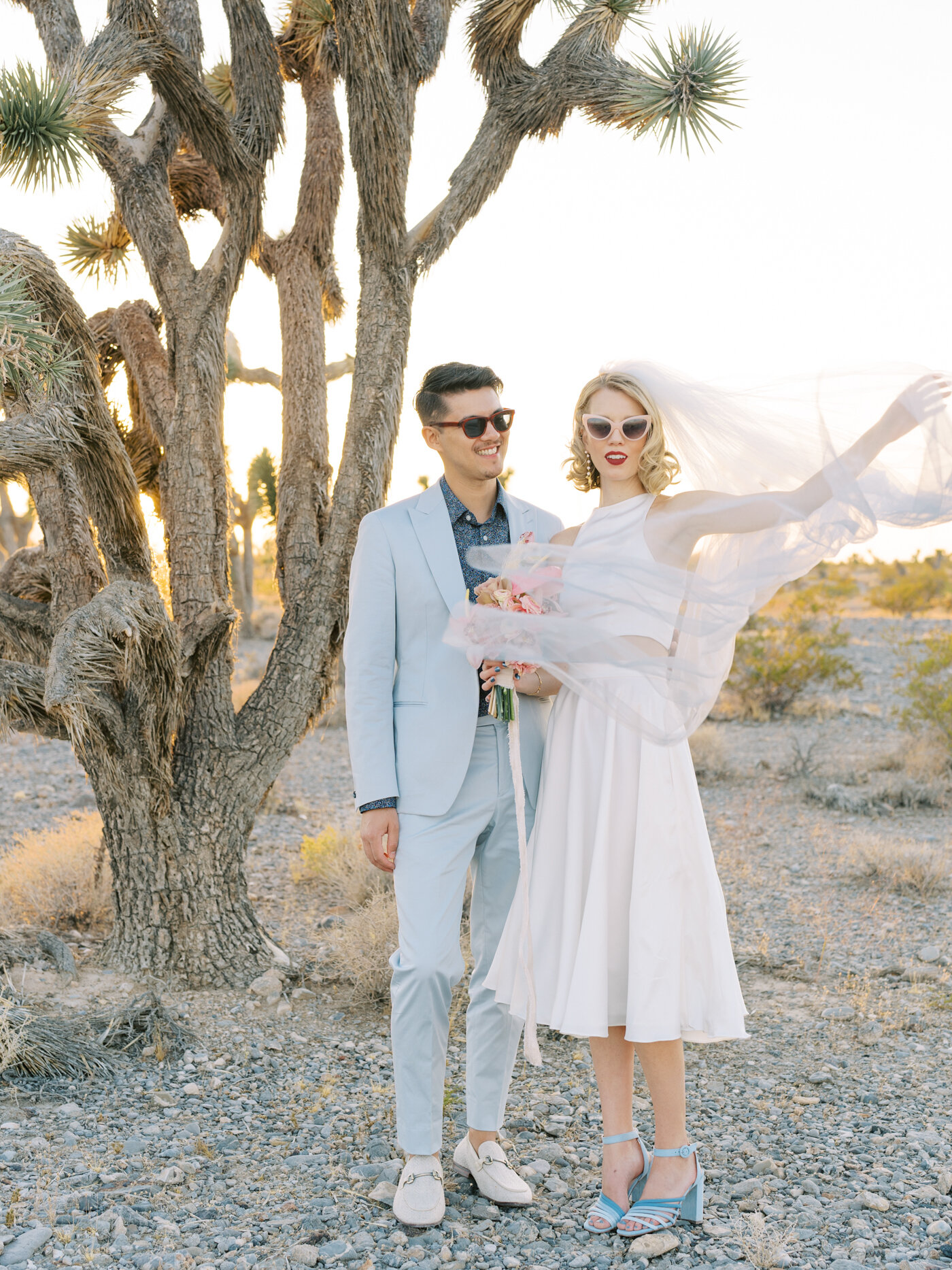 retro elopement in las vegas