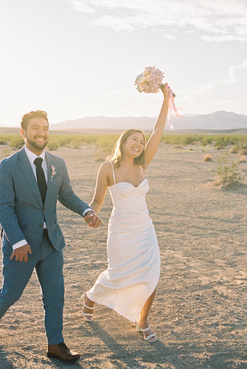 flora pop desert elopement