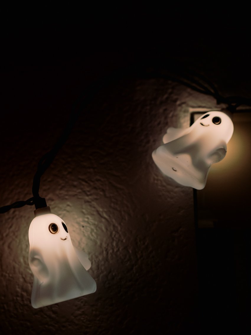 ghost string lights