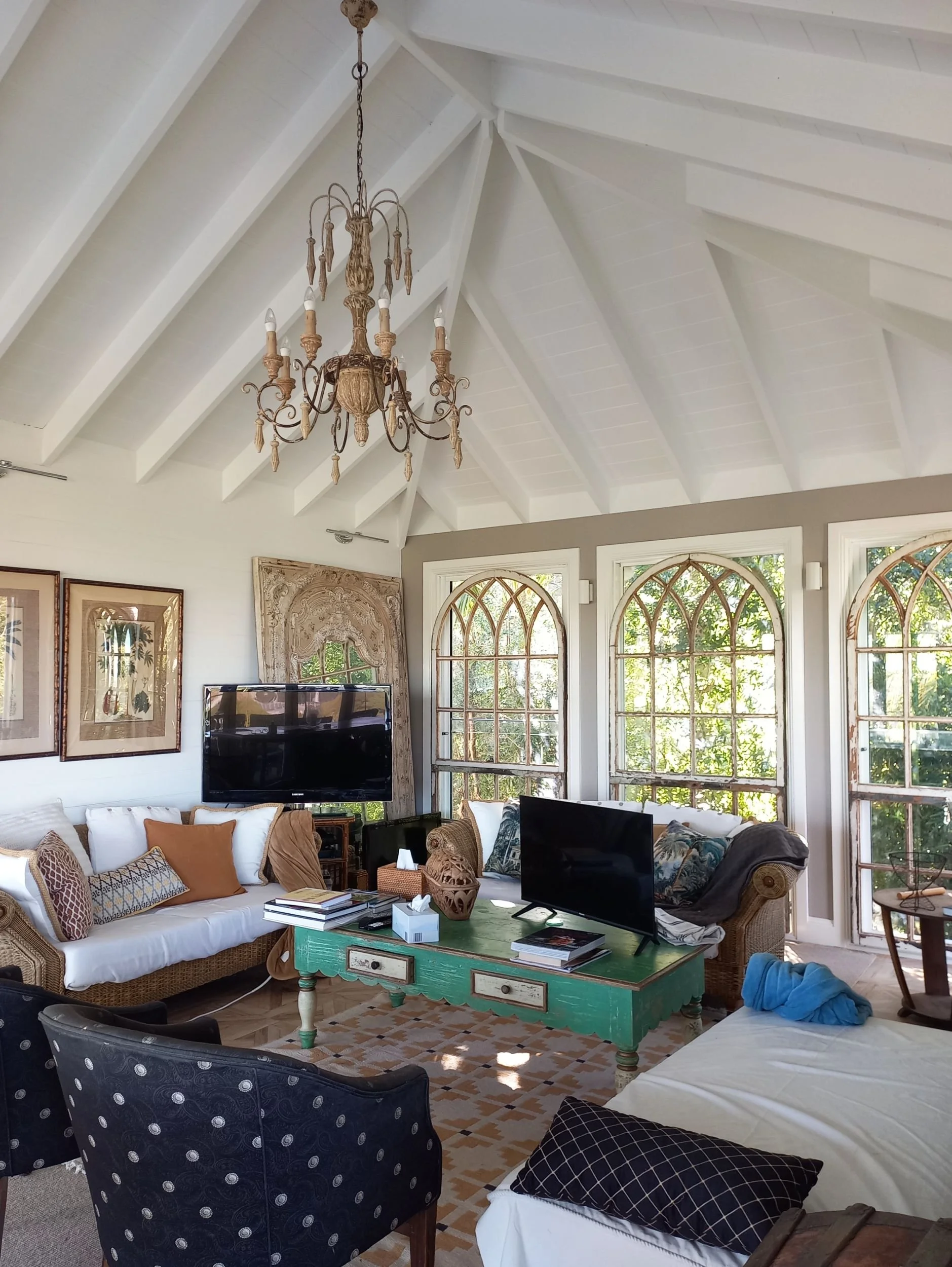 Home renovation Sydney. Draftsperson. Architect. Recycled windows and materials in renovation. Alterations and additions.