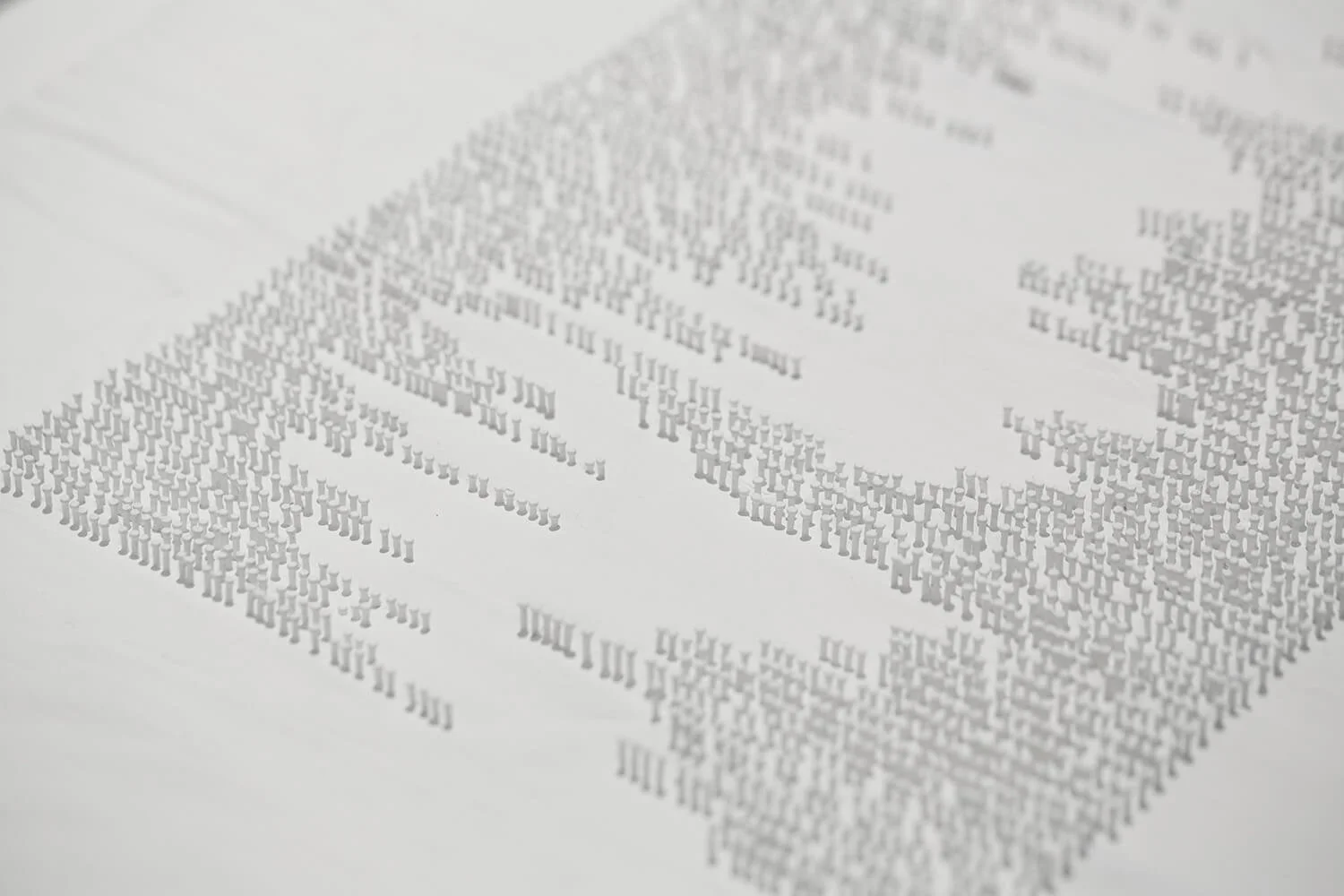 Paragraph of Nails left and right center (iron frame)03.jpg