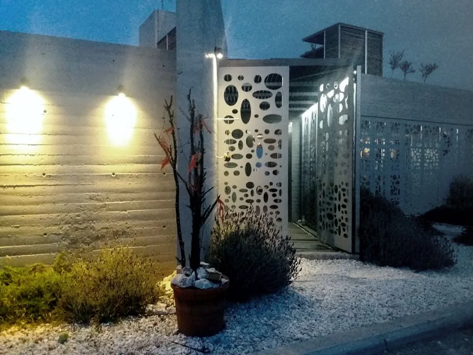 outdoor1.jpg
