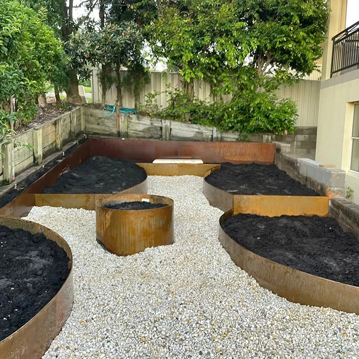 Landscaping-Nelson-Bay-Metal-Edging2.jpg