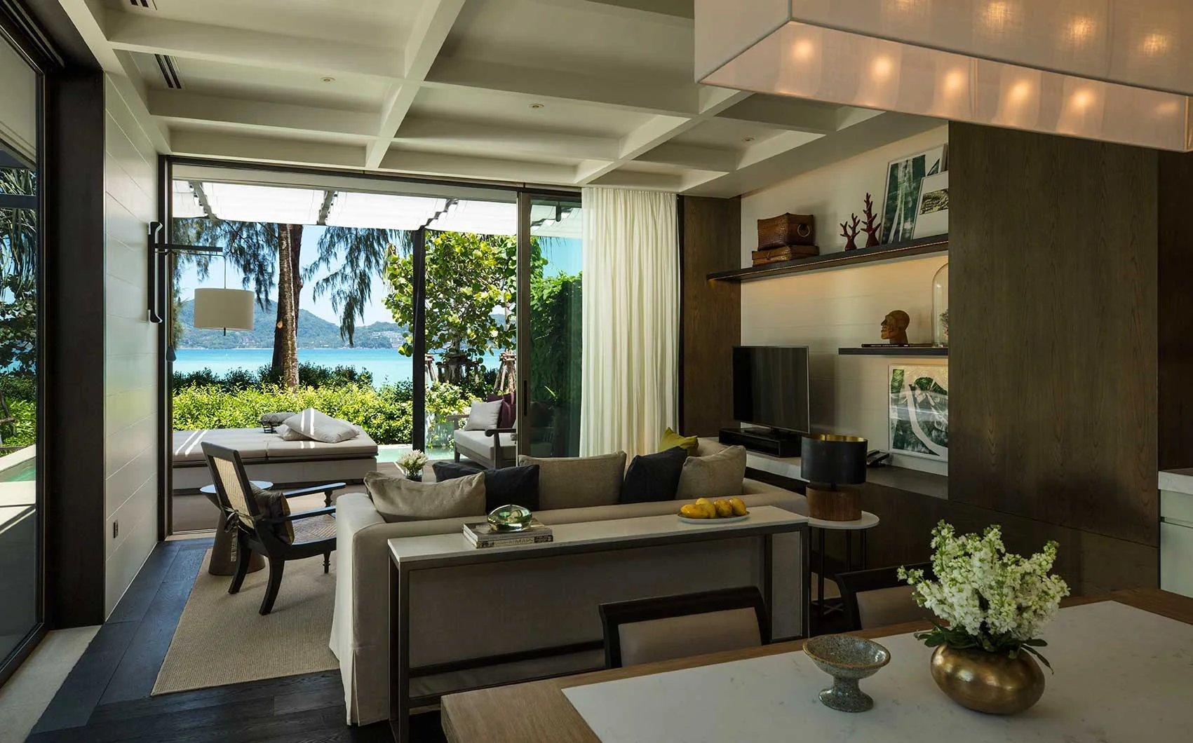 BEACHFRONT_POOLVILLA-001.jpg
