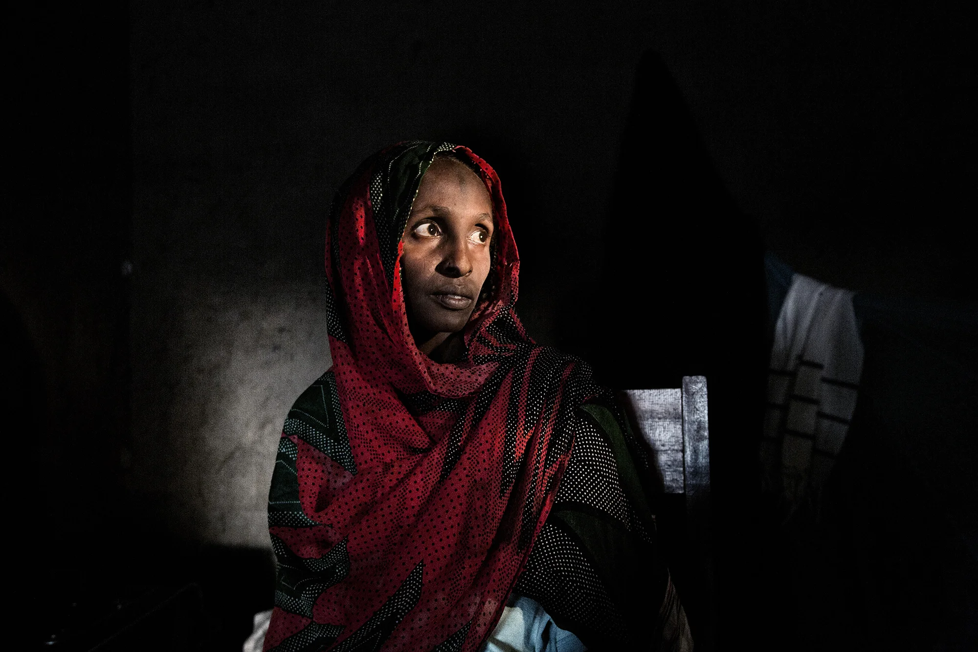  Khadidja Alhadji Adbou, a 30-year-old Mboro woman, witnessed anti-balaka forces shooting and killing her husband and three children. In the same attack, she was shot in the neck but survived. 