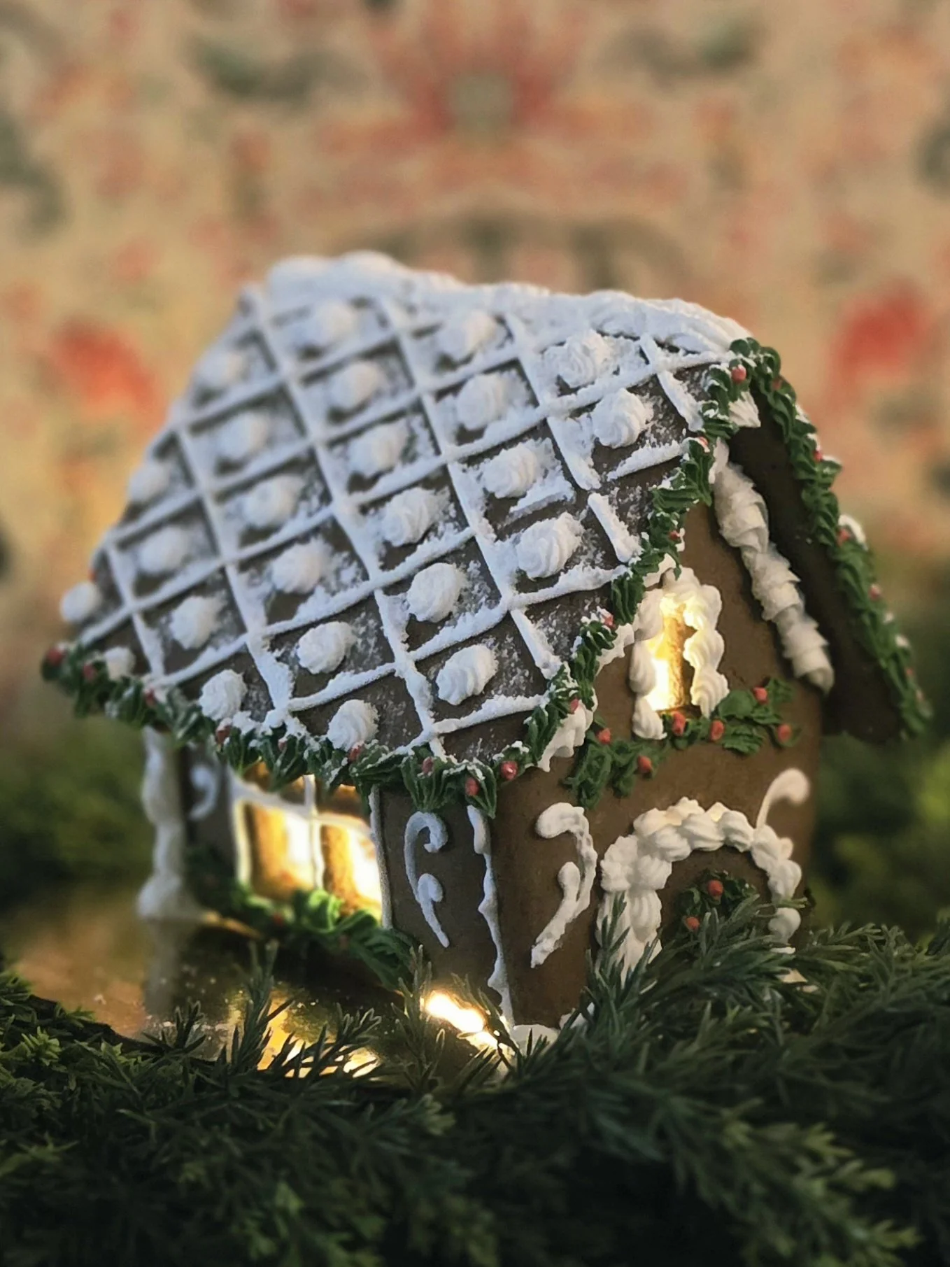 Small Dickens Gingerbread House 2026.jpg