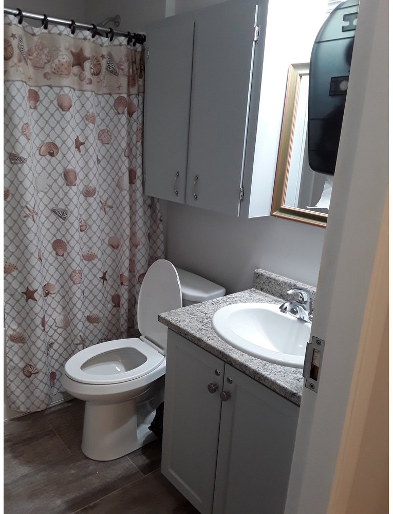 Bathroom1.jpg