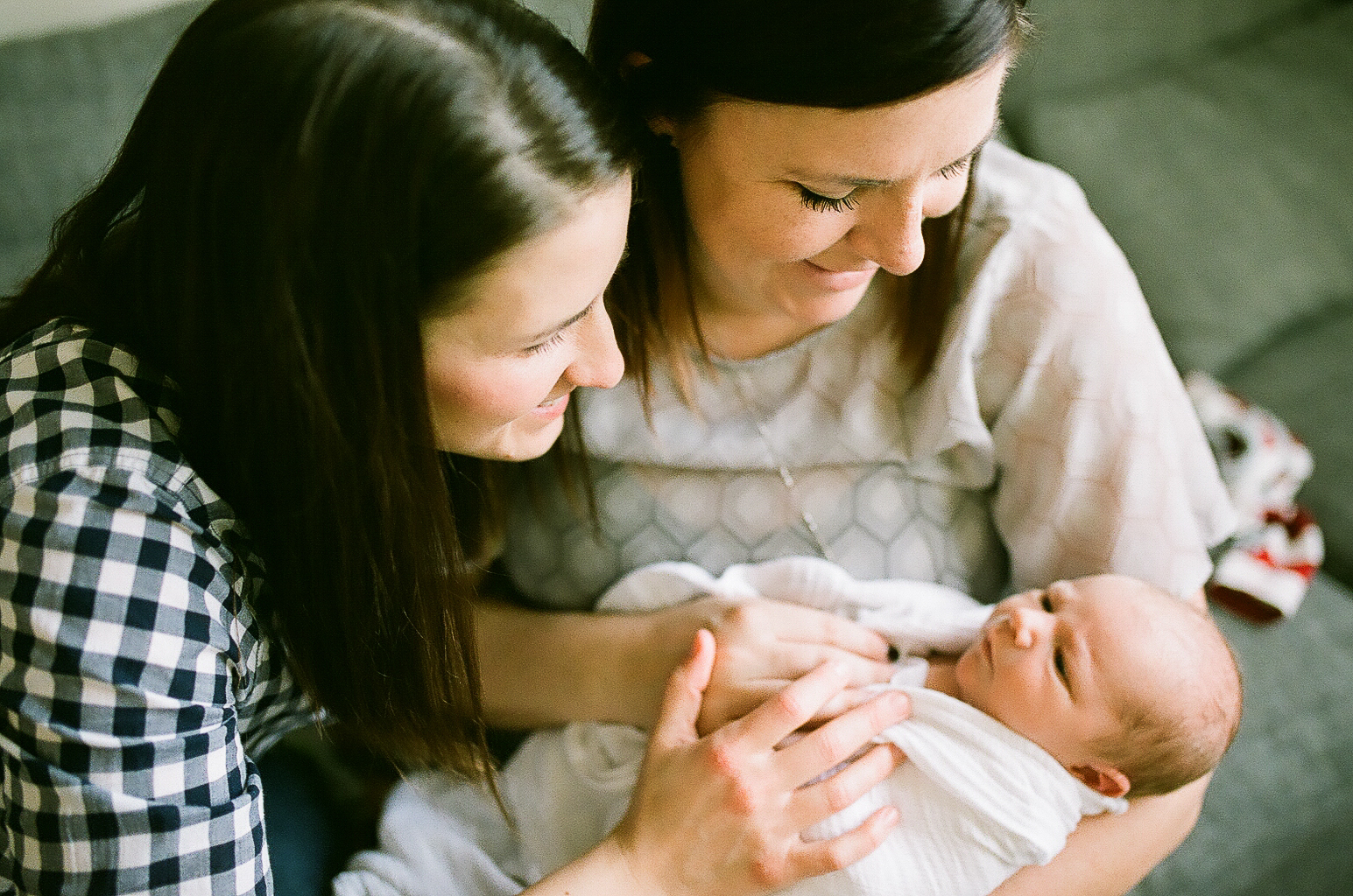 columbus newborn film photography (18 of 23).JPG