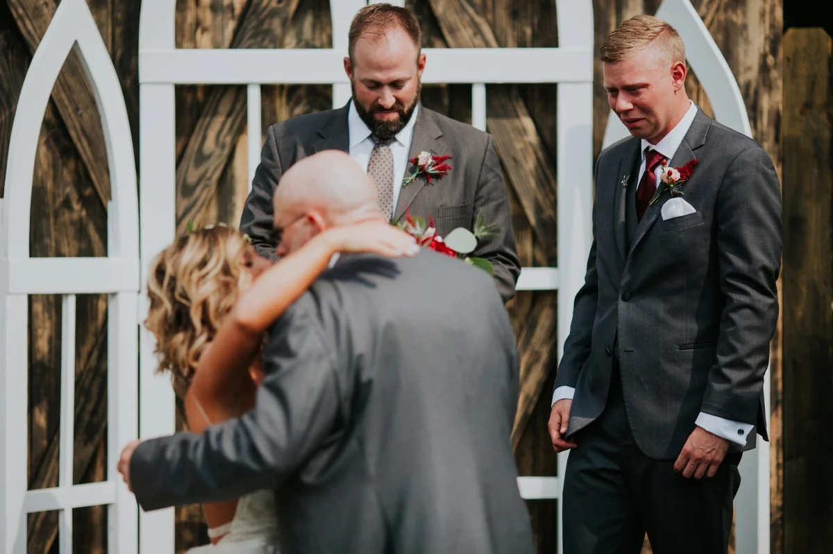 columbus ohio rustic wedding20.jpg