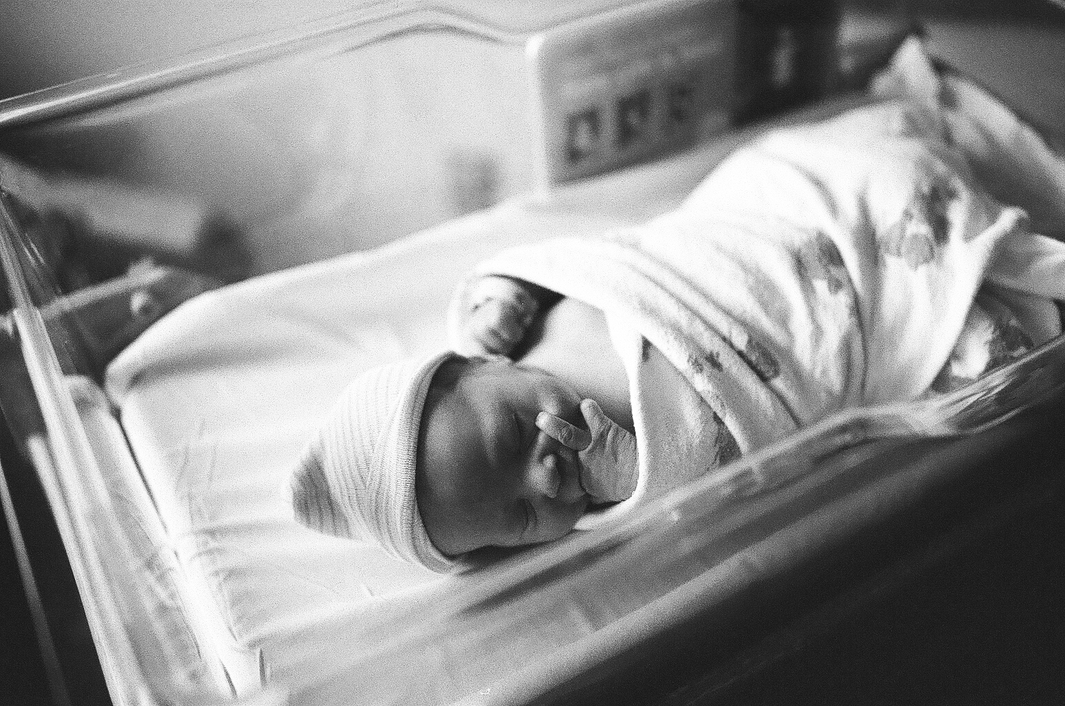 film newborn photographer-9.jpg